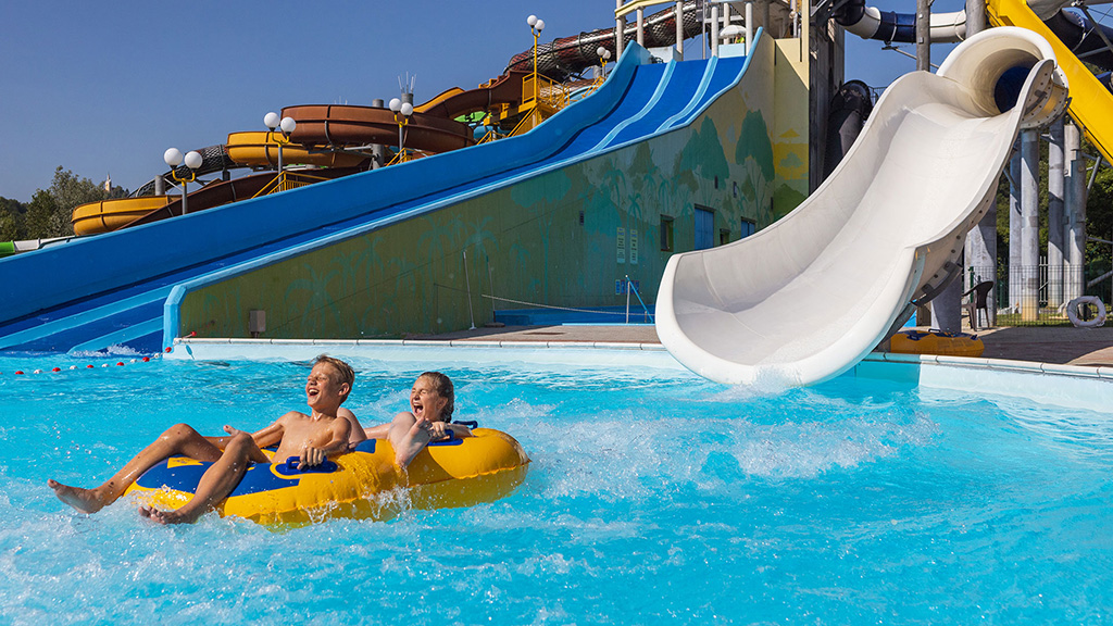 Giant slide